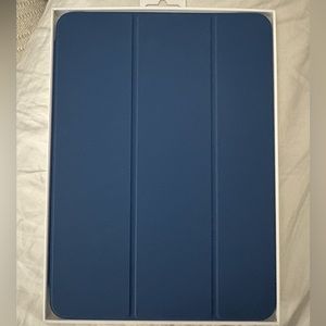 Apple iPad Pro Smart Folio. Marine Blue. NWT.